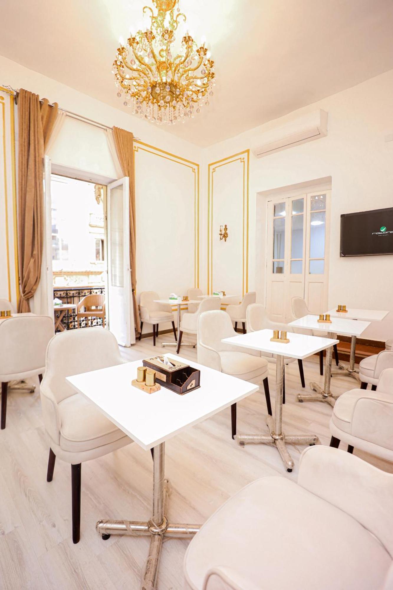 Downtown Antique Hotel Кайро Екстериор снимка