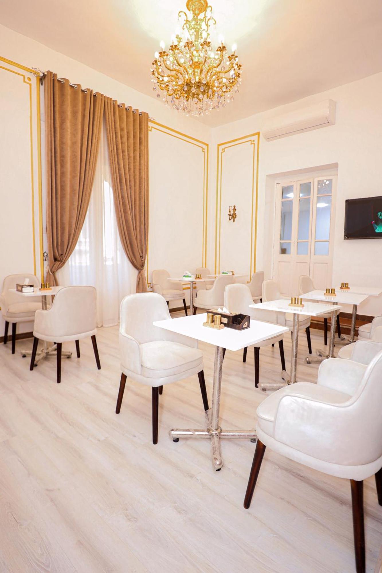Downtown Antique Hotel Кайро Екстериор снимка