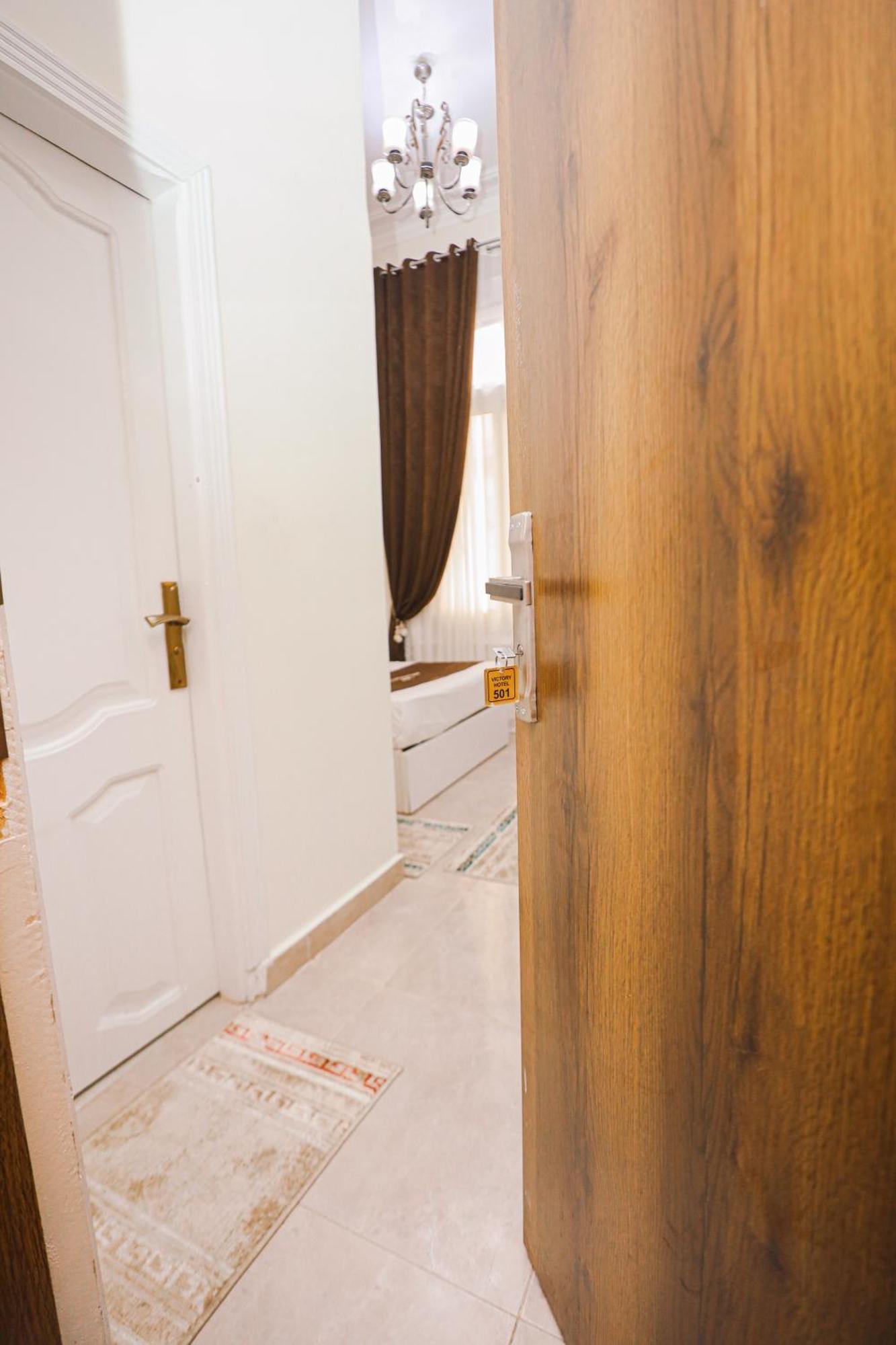 Downtown Antique Hotel Кайро Екстериор снимка