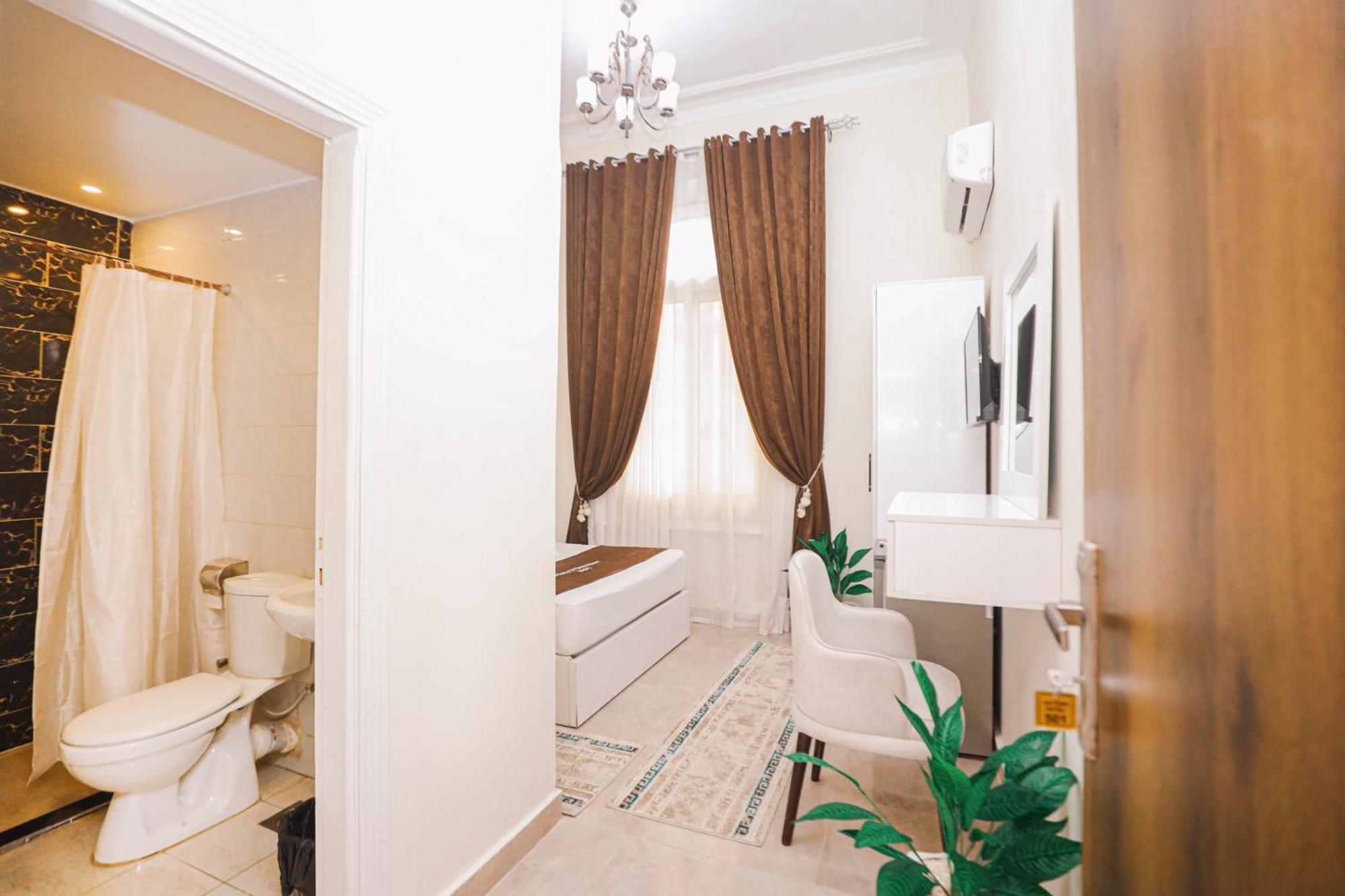 Downtown Antique Hotel Кайро Екстериор снимка