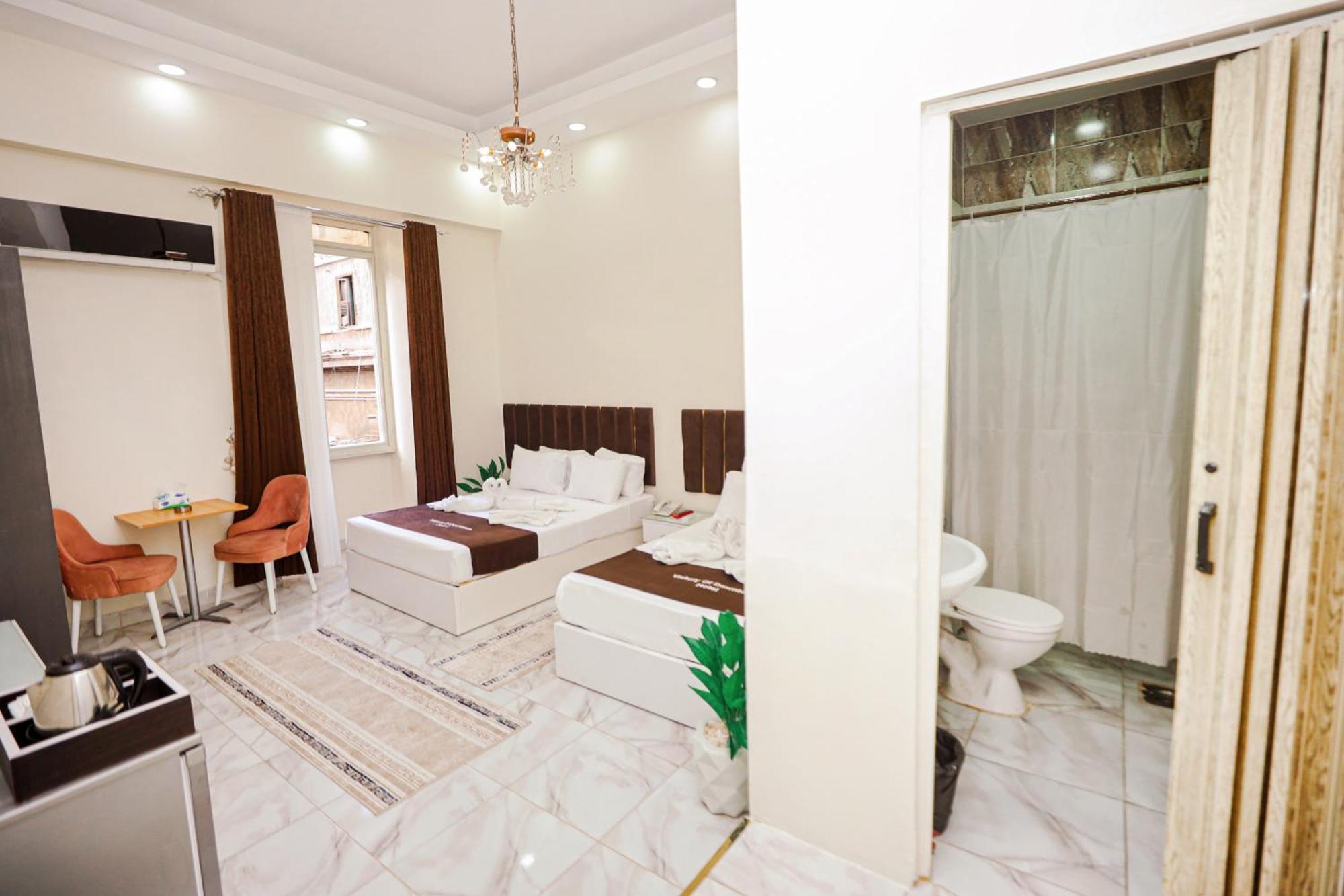 Downtown Antique Hotel Кайро Екстериор снимка
