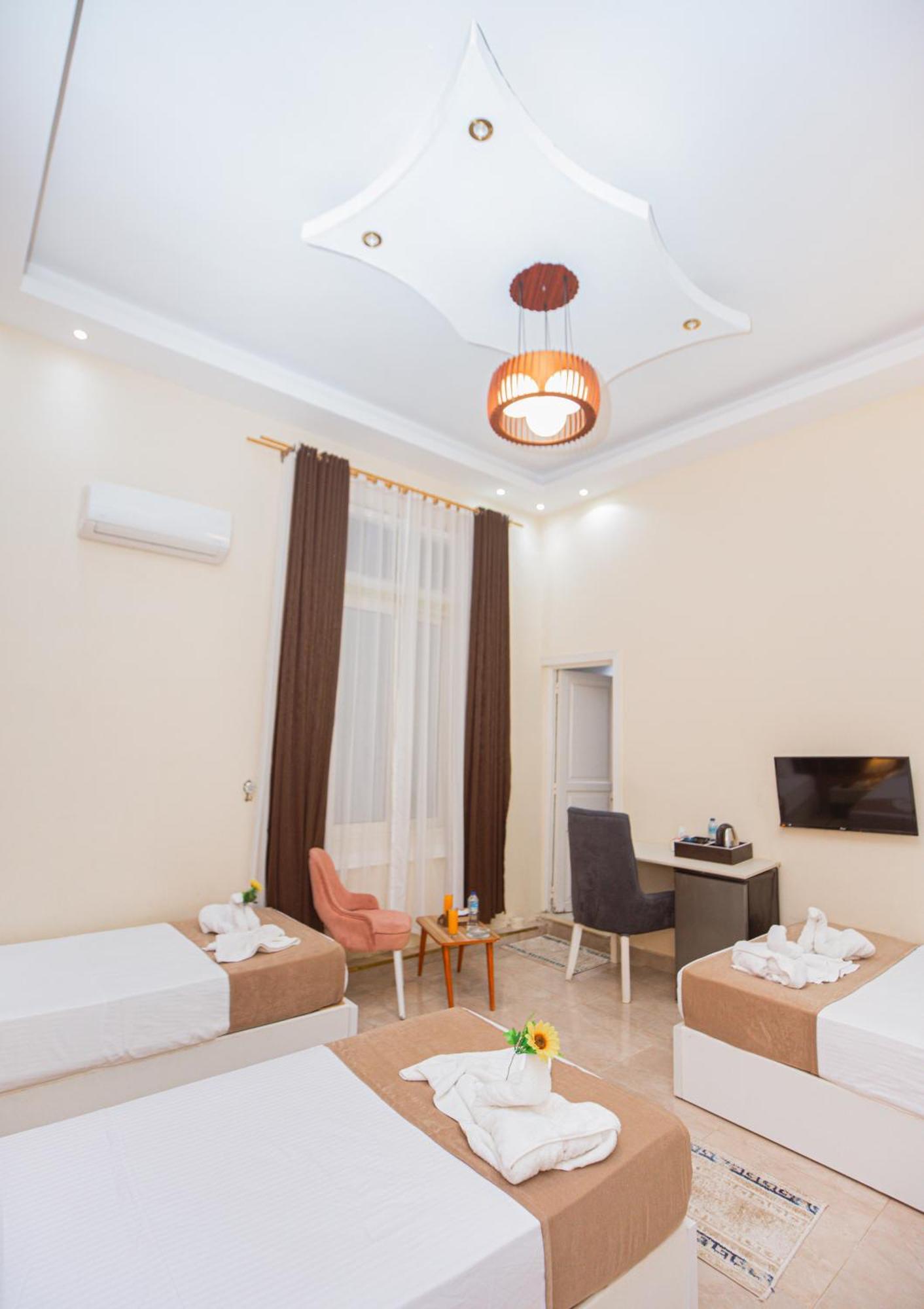 Downtown Antique Hotel Кайро Екстериор снимка