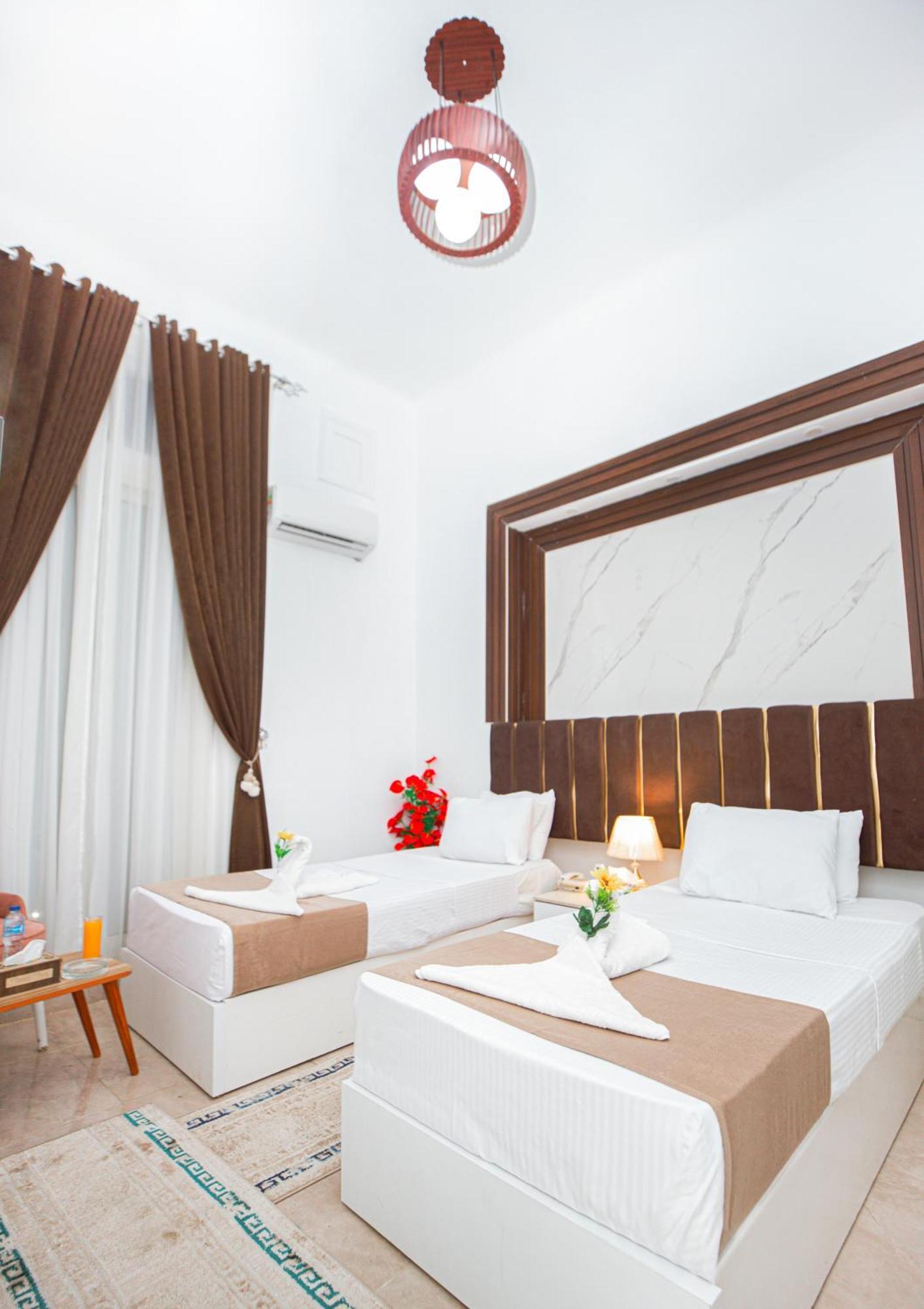 Downtown Antique Hotel Кайро Екстериор снимка