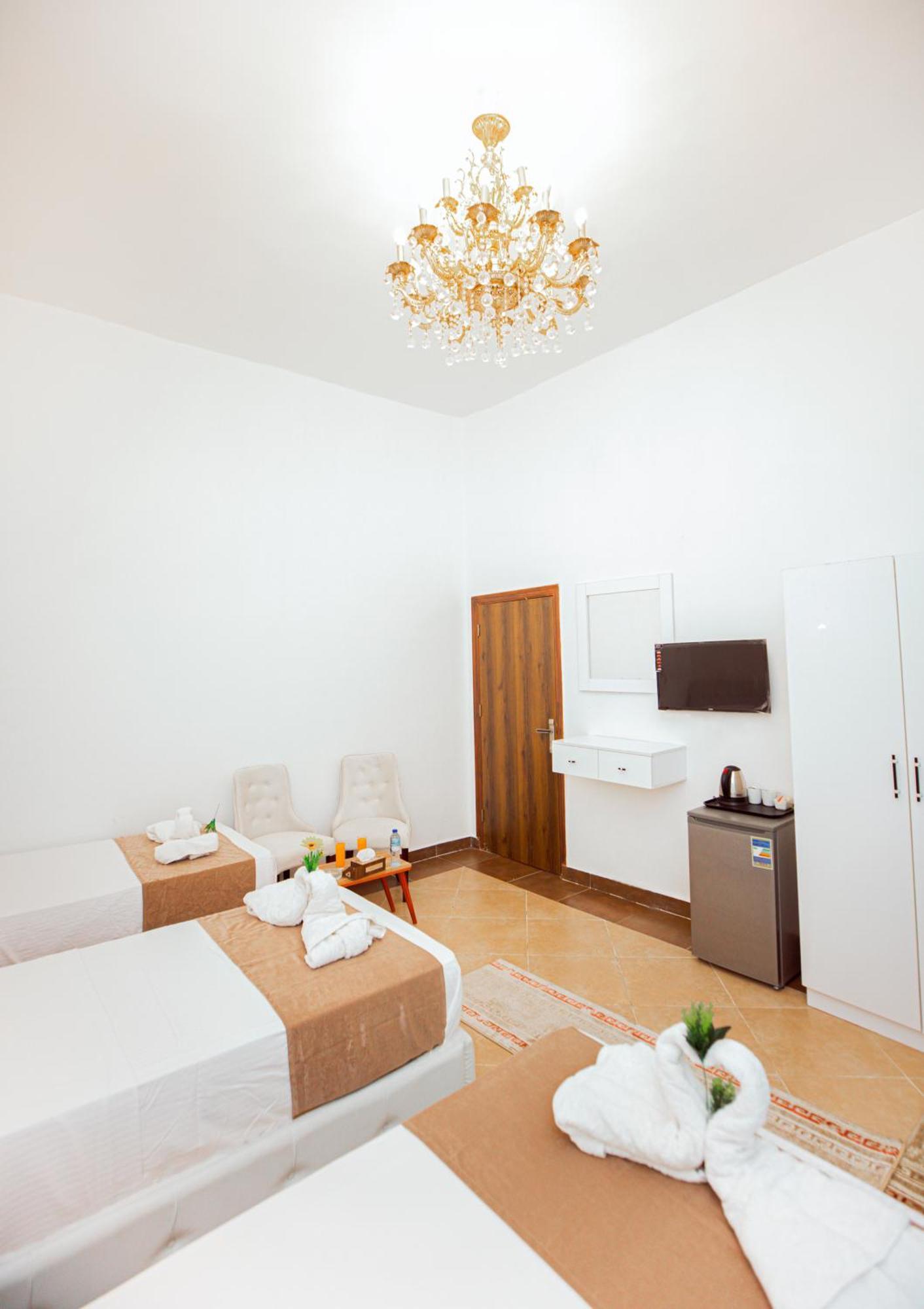 Downtown Antique Hotel Кайро Екстериор снимка