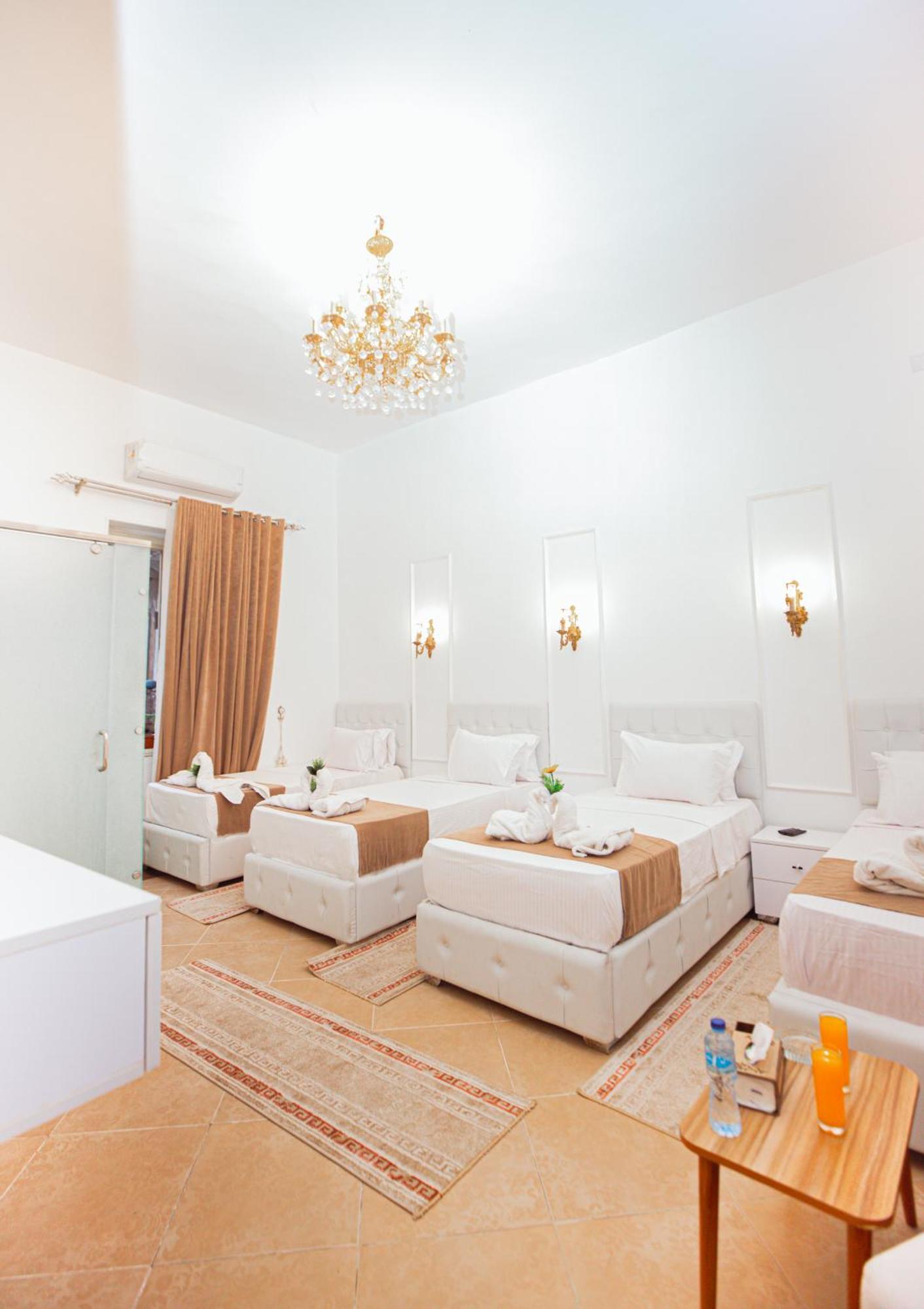 Downtown Antique Hotel Кайро Екстериор снимка