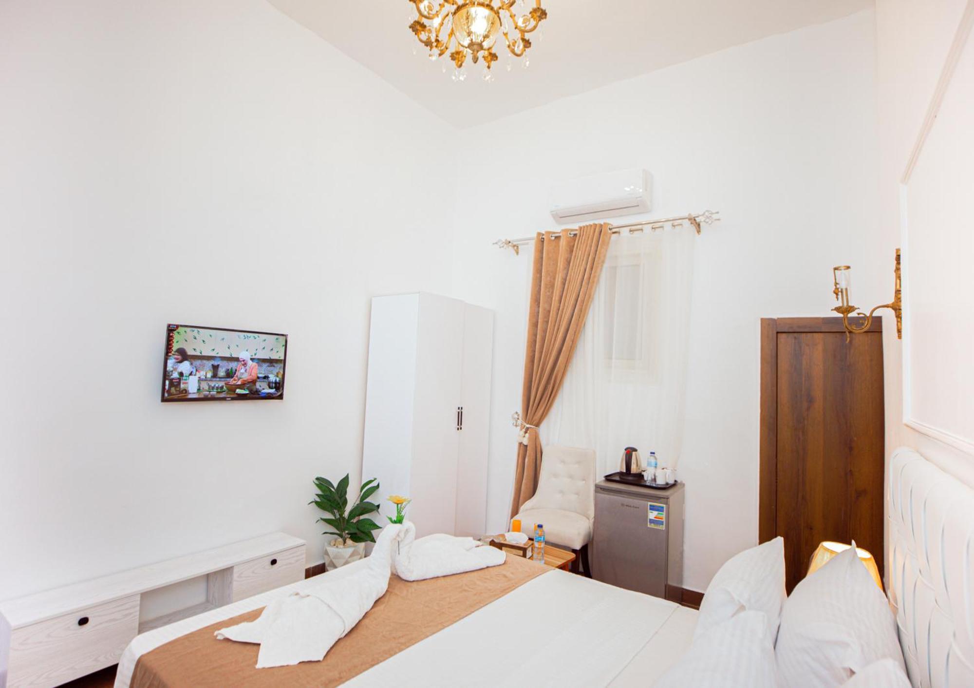 Downtown Antique Hotel Кайро Екстериор снимка