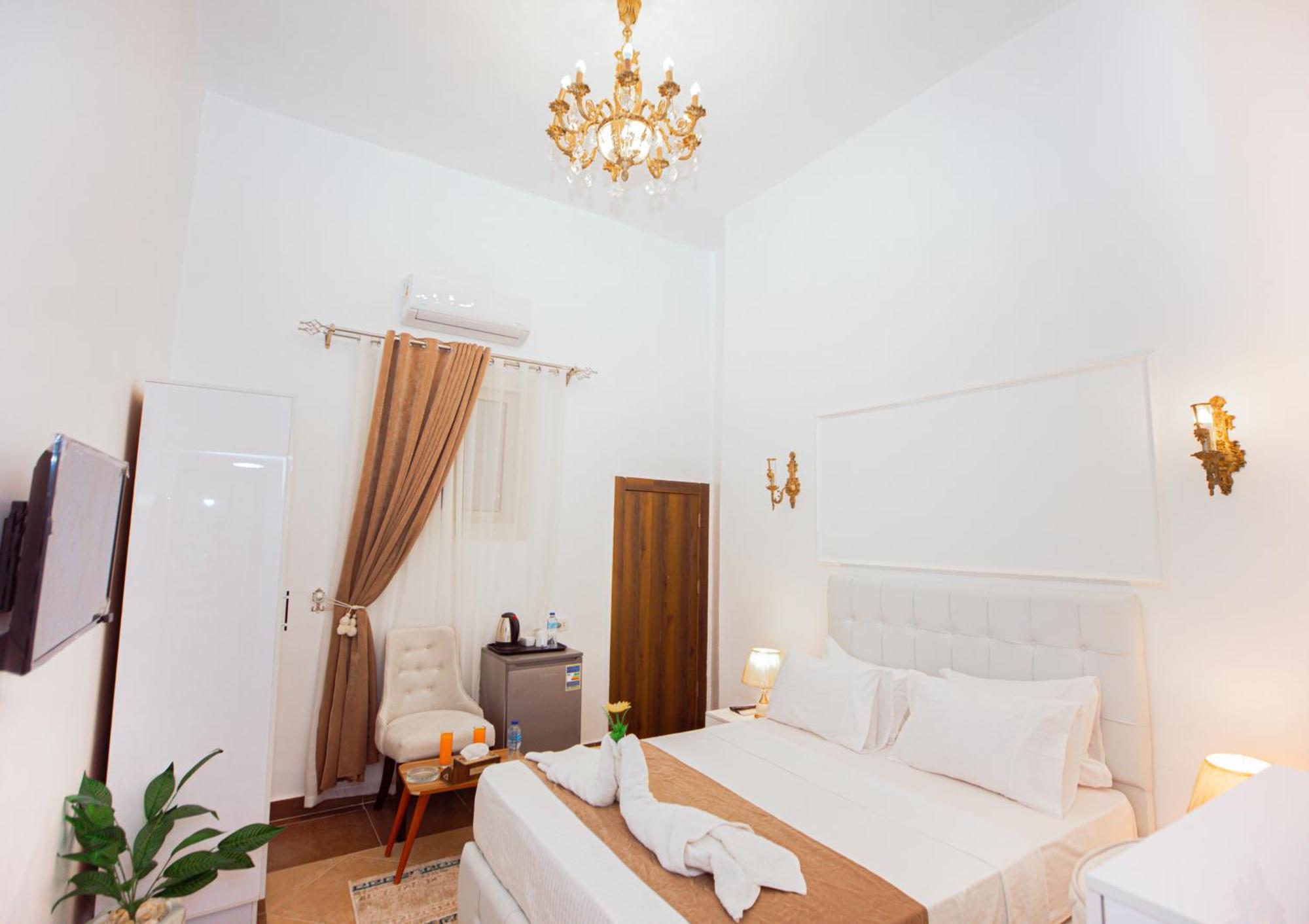 Downtown Antique Hotel Кайро Екстериор снимка