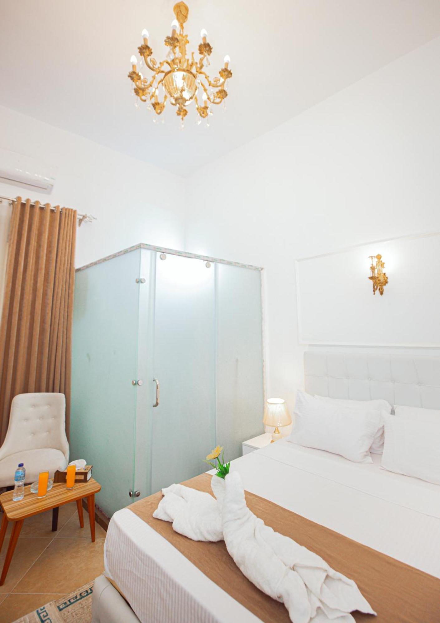 Downtown Antique Hotel Кайро Екстериор снимка