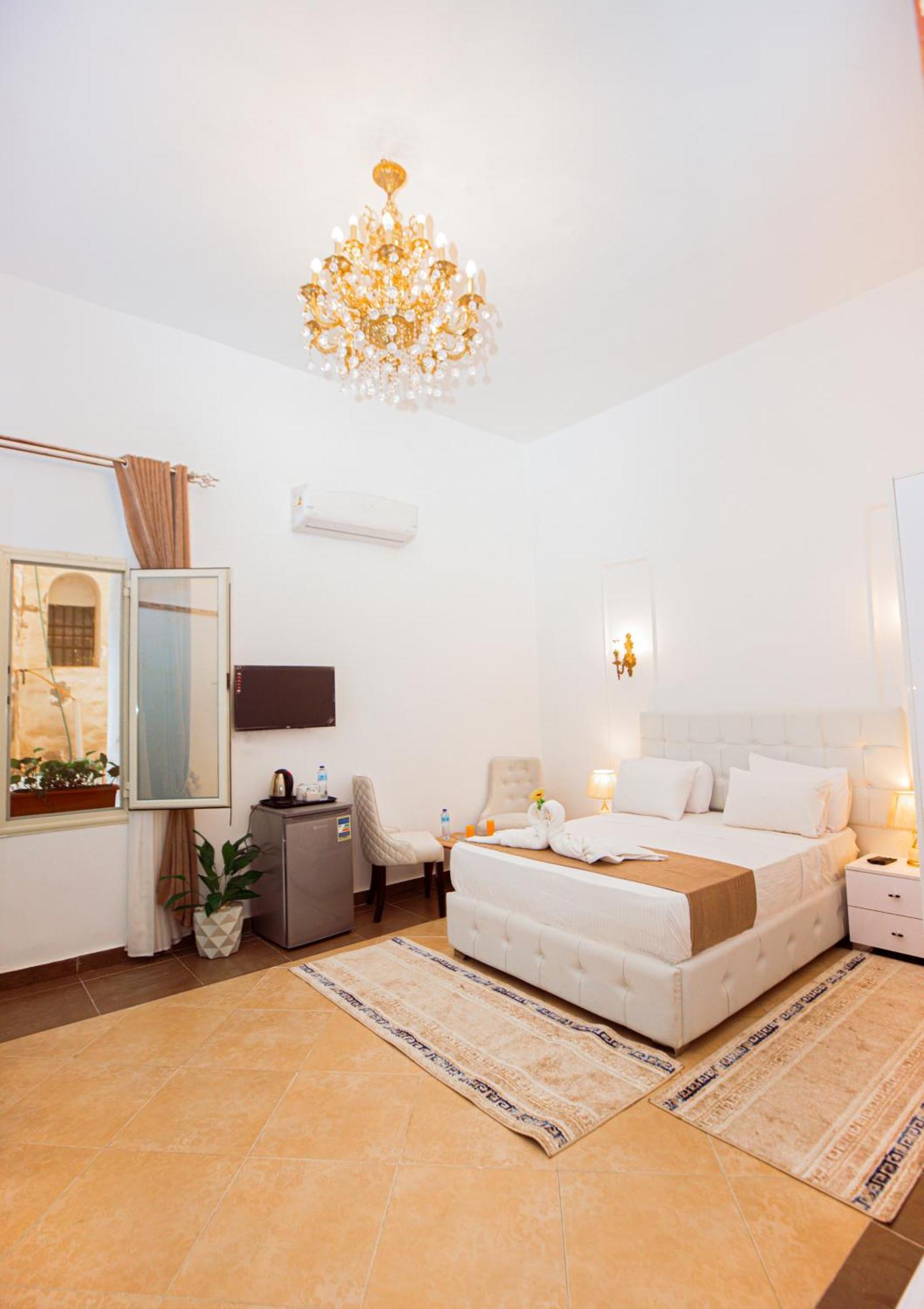 Downtown Antique Hotel Кайро Екстериор снимка